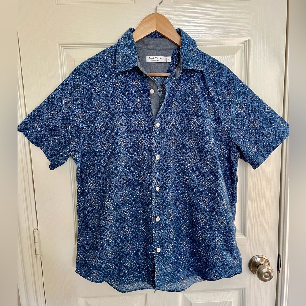 Nautica Men's Blue Patterned Shirt